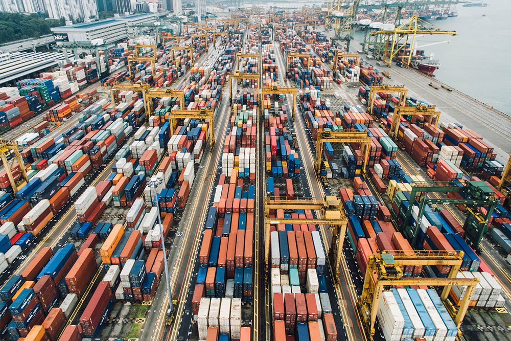 Основната роля на товарните превозвачи в международната икономика - верига за доставки